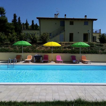 Agriturismo Terra Dei Falchi Castilenti Exterior photo